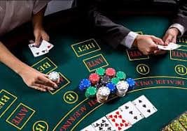 Responsive casino entertainment page with privacy and account notes on bit 8999